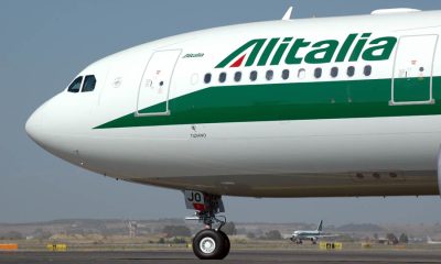 Турист напугал пассажиров alitalia