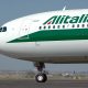 Турист напугал пассажиров alitalia