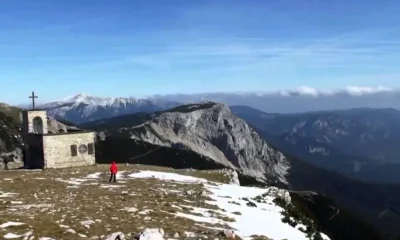 Нетрезвый гид бросил тургруппу в горах Австрии