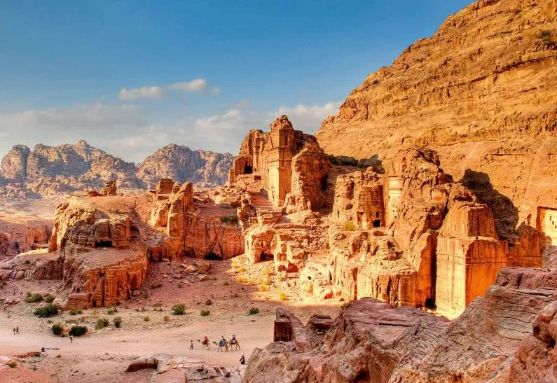 Иордания вводит налог для транзитных туристов