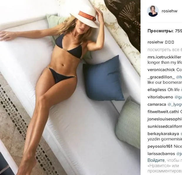 Рози Хантингтон-Уайтли расслабляется в бикини