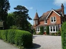 The Lawn Guest House Horley