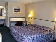 Motel 6 Akron North