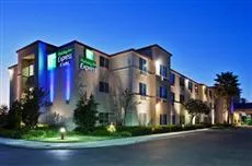 Holiday Inn Express Tracy