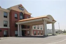 Holiday Inn Express Hotel & Suites Concordia US 81