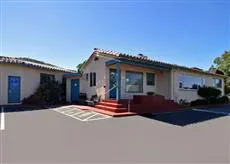 Econo Lodge - Novato