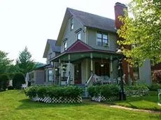 Victorian Rose Garden Bed & Breakfast