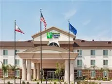 Holiday Inn Express Dinuba West