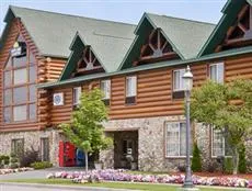 Days Inn and Suites Bridgeview Lodge Mackinaw City