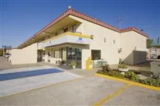 Americas Best Value Inn - Tulsa Airport