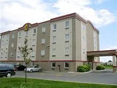 Super 8 Motel West Vaudreuil