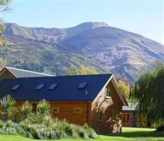 Wanaka Homestead Lodge and Cottages