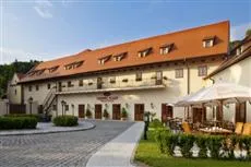 Crowne Plaza Hotel Prague Castle