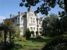 The Grey House Hotel