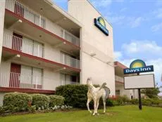 Days Inn & Suites Mariner