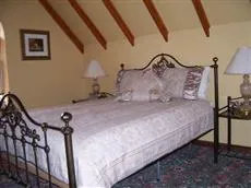 Burnbrow Manor Bed & Breakfast Allansford