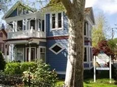 Albert Shafsky House Bed and Breakfast