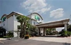 Holiday Inn Express Suites Mission-Mcallen Area