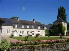 Chateau du Portail Bed And Breakfast Monteaux