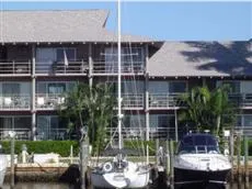 Cove Inn on Naples Bay