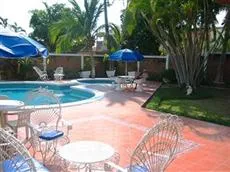 Los Girasoles Apartment Suites