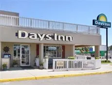 Pierre-Days Inn