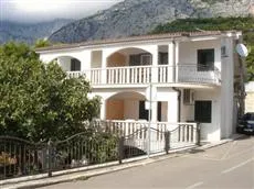 Villa Anamarija