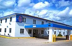 Motel 6 Fargo South