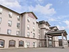 Ramada Inn & Suites Clairmont Grande Prairie