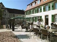 Schlosshotel Bergzaberner Hof