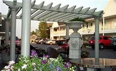 Court Plaza Inn & Suites