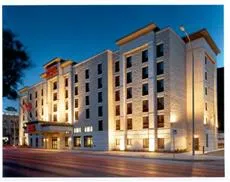 Humphry Inn & Suites Winnipeg