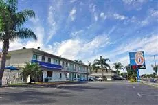 Motel 6 Stanton