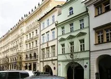 Almandine Apartment Hotel Prague