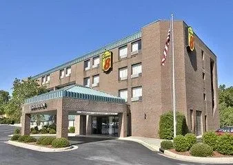 Super 8 Motel Raleigh North East