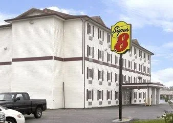 Super 8 Springfield East