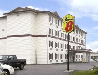 Super 8 Springfield East