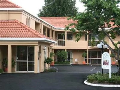 Tuscana Motor Lodge