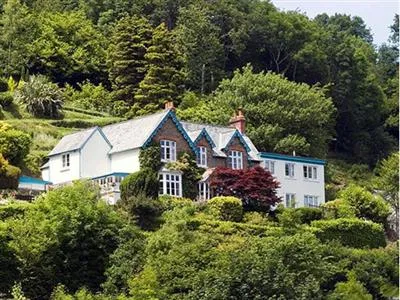 Pine Lodge Guest House Lynton