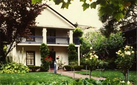 Merritt House Inn