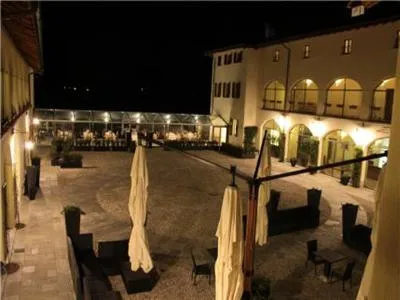 Hotel Cascina Canova