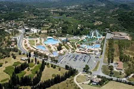 Aqualand Resort Parelioi