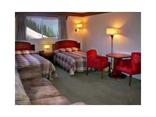 Silver King Inn & Suites