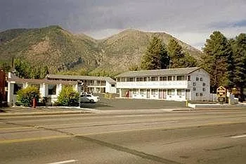 Luxury Inn Flagstaff