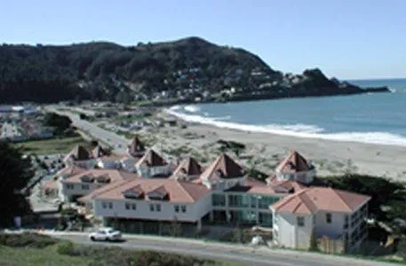 Pacifica Beach Resort