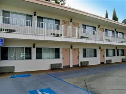 Americas Best Value Inn Hotel Visalia