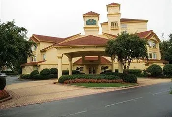 La Quinta Inn & Suites Atlanta Perimeter Medical