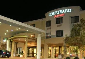 Courtyard by Marriott Brunswick