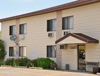 Super 8 Motel Pipestone