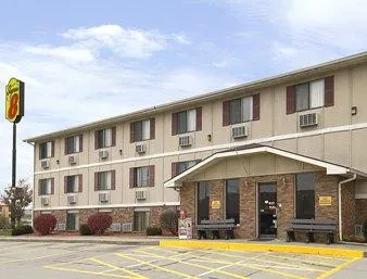 Super 8 Sedalia